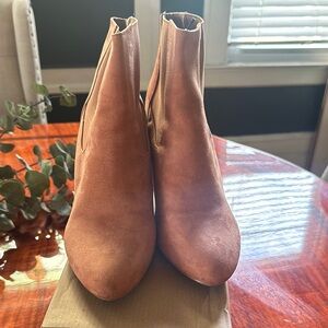 Elegant Tan Women's Ankle Boots